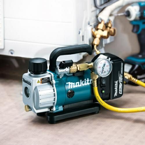マキタ 18V 充電式真空ポンプ VP180D 本体のみ 充電器、バッテリ別売 ケース付き 電動工具 makita 札幌市 白石店 マキタ 18V 充電式真空ポンプ VP180D 本体のみ 充電器、バッテリ別売
